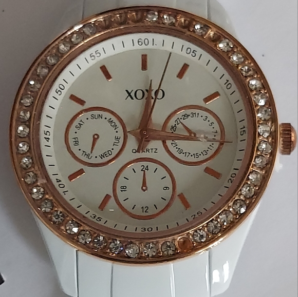 XOXO Womens Watch, Rhinestone watch, Quartz watch, Rose-tone watch - Picture 6 of 12